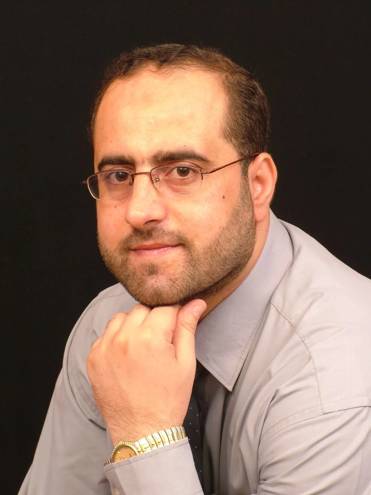 الدكتور رأفت حمدونة، الكاتب والباحث الفلسطيني